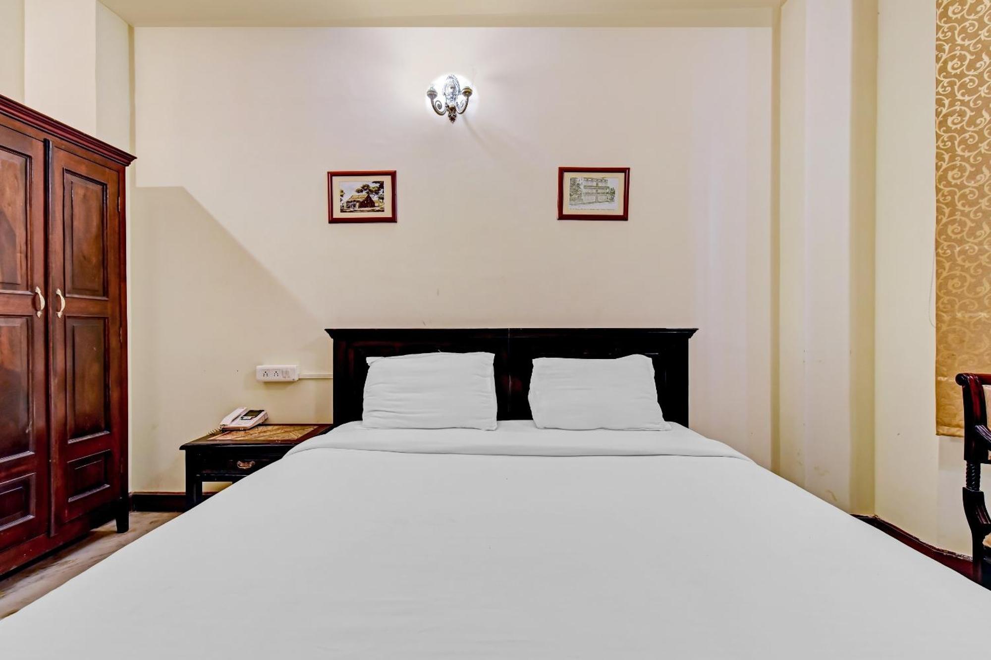 Kukas Collection O Hotel Four Boutique מראה חיצוני תמונה