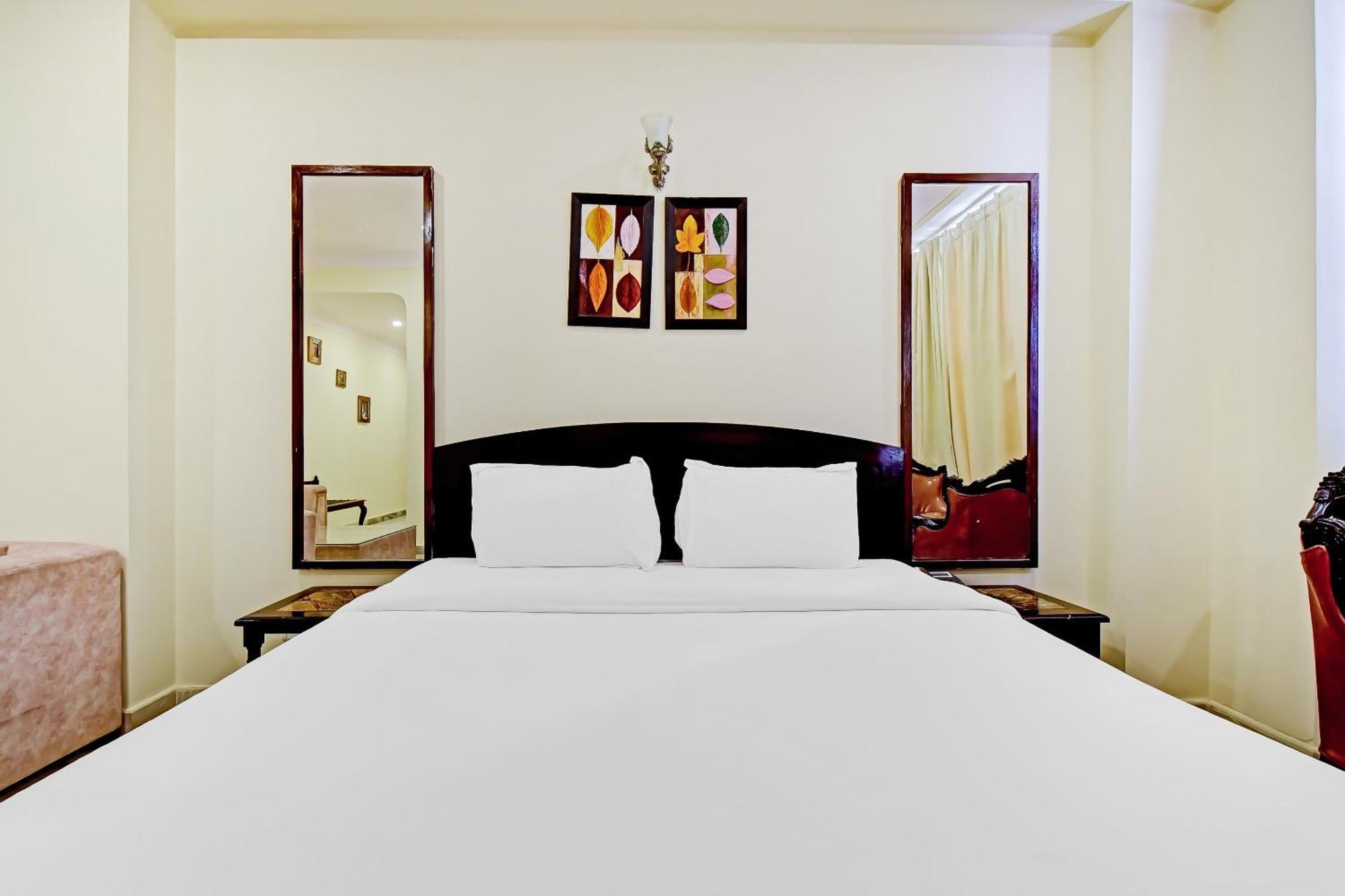 Kukas Collection O Hotel Four Boutique מראה חיצוני תמונה