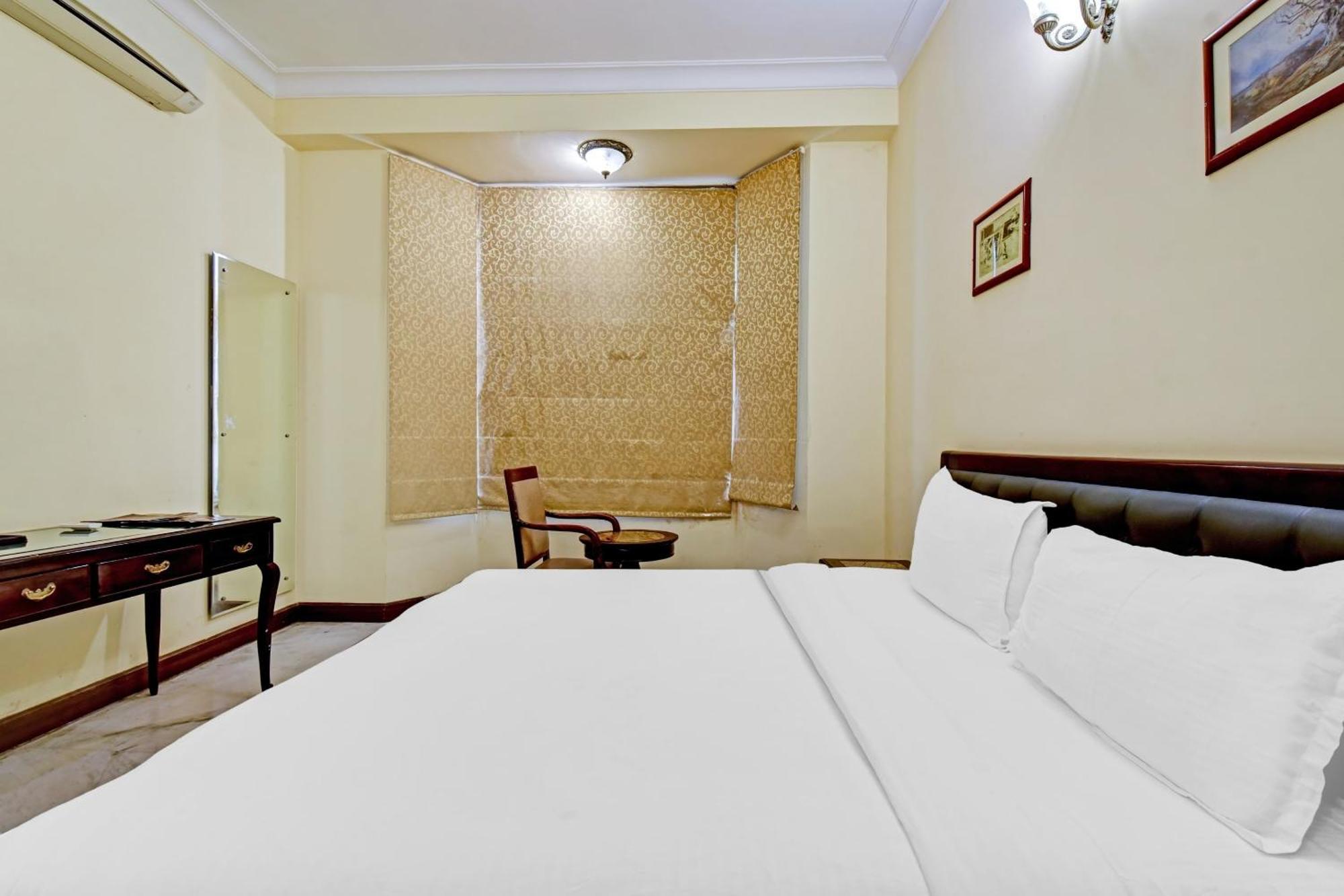 Kukas Collection O Hotel Four Boutique מראה חיצוני תמונה