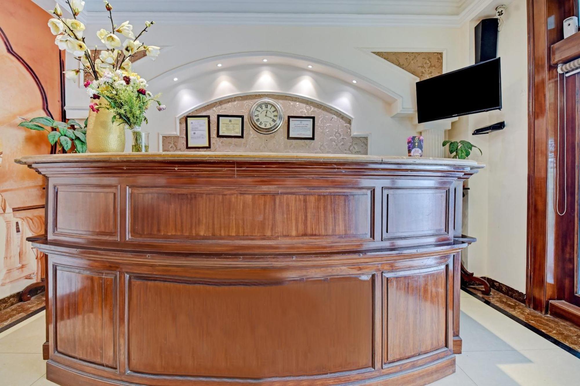 Kukas Collection O Hotel Four Boutique מראה חיצוני תמונה