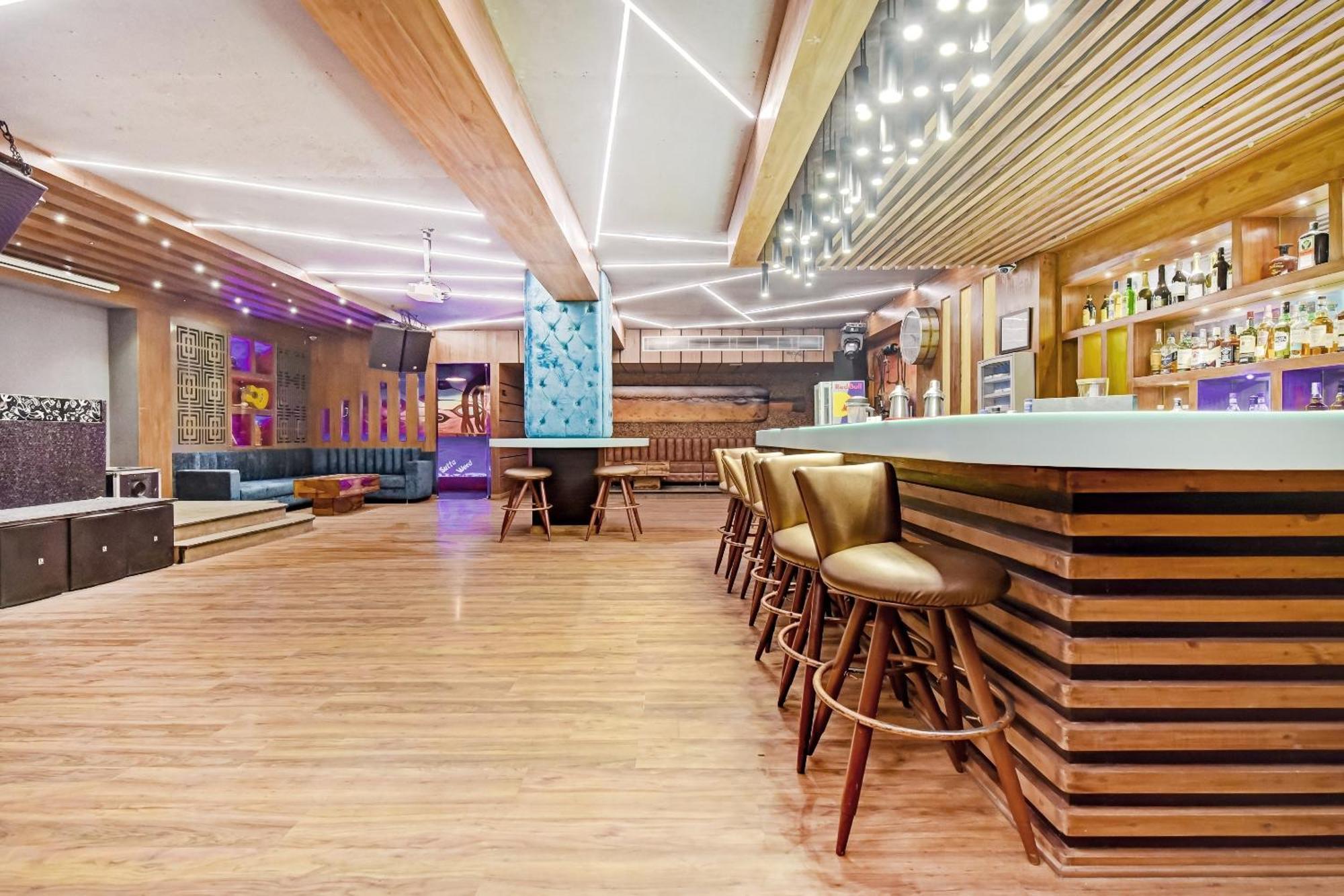 Kukas Collection O Hotel Four Boutique מראה חיצוני תמונה