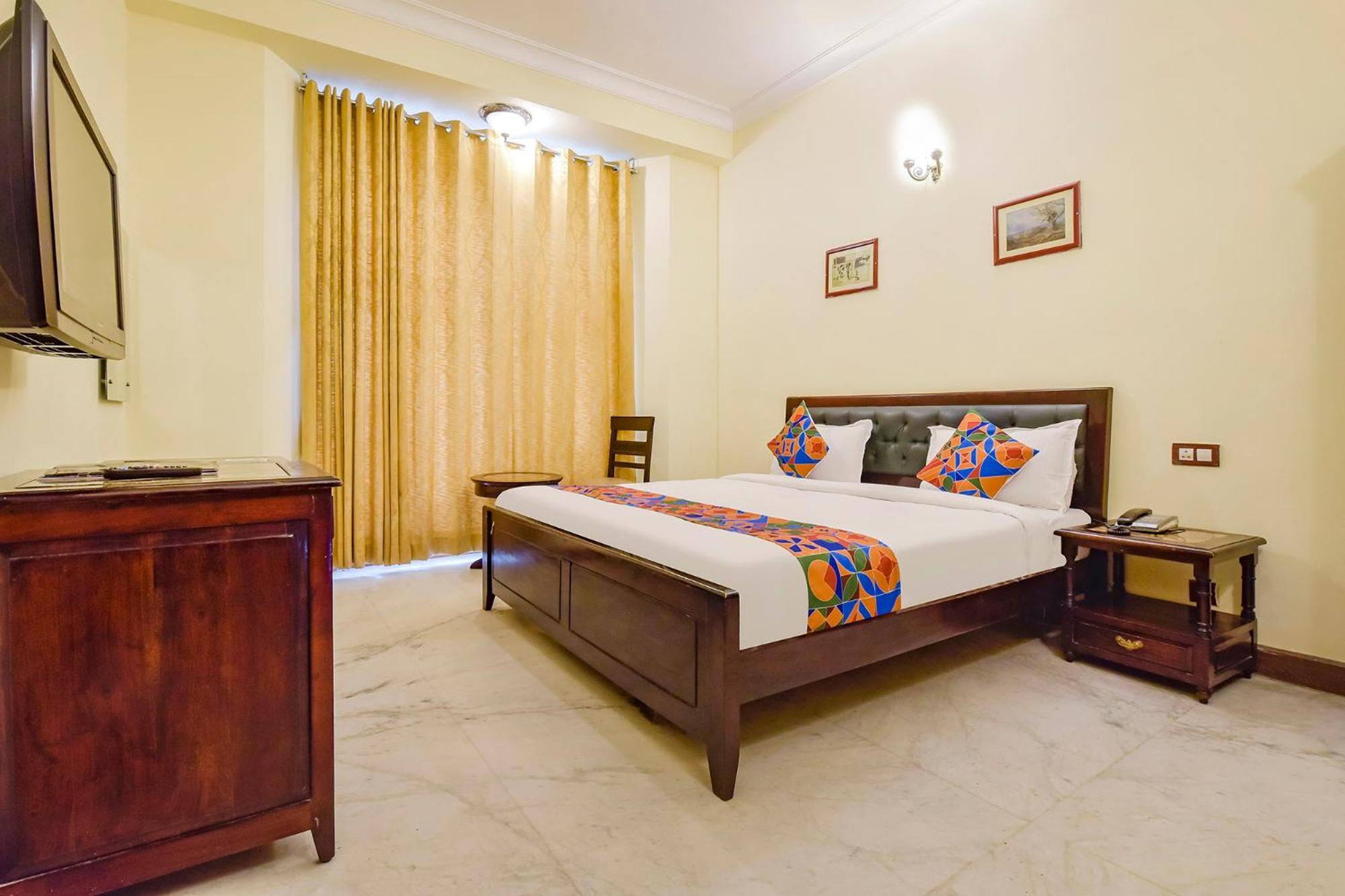 Kukas Collection O Hotel Four Boutique מראה חיצוני תמונה