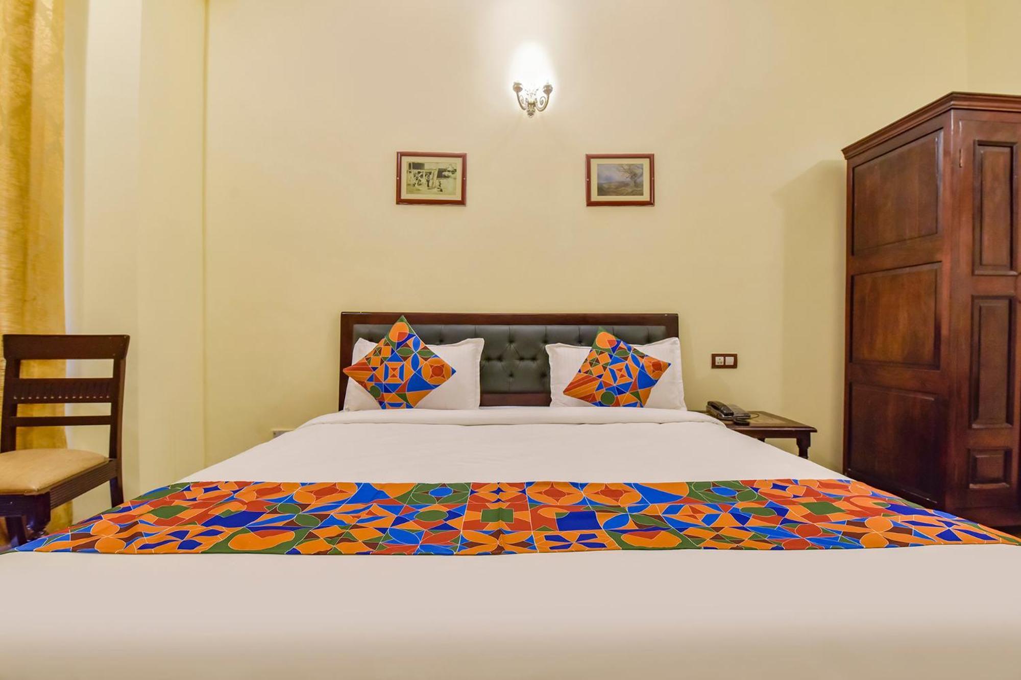 Kukas Collection O Hotel Four Boutique מראה חיצוני תמונה